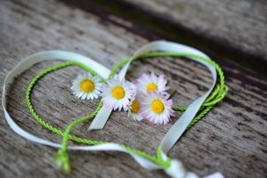 heart flower 1610162812 - 43 Awesome Friendship Quotes