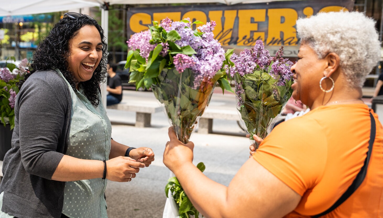 Women friends in Chicago