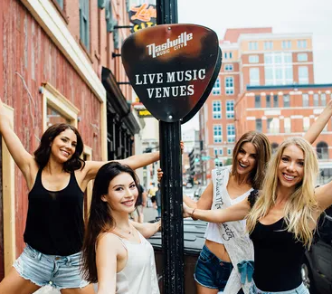 Women friends in Nashville